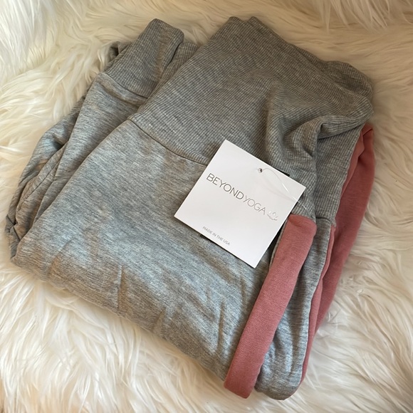 Beyond Yoga Pants - Beyond Yoga color streak joggers